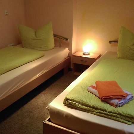 Pension Remenar & Lorenz Zeithain Room photo
